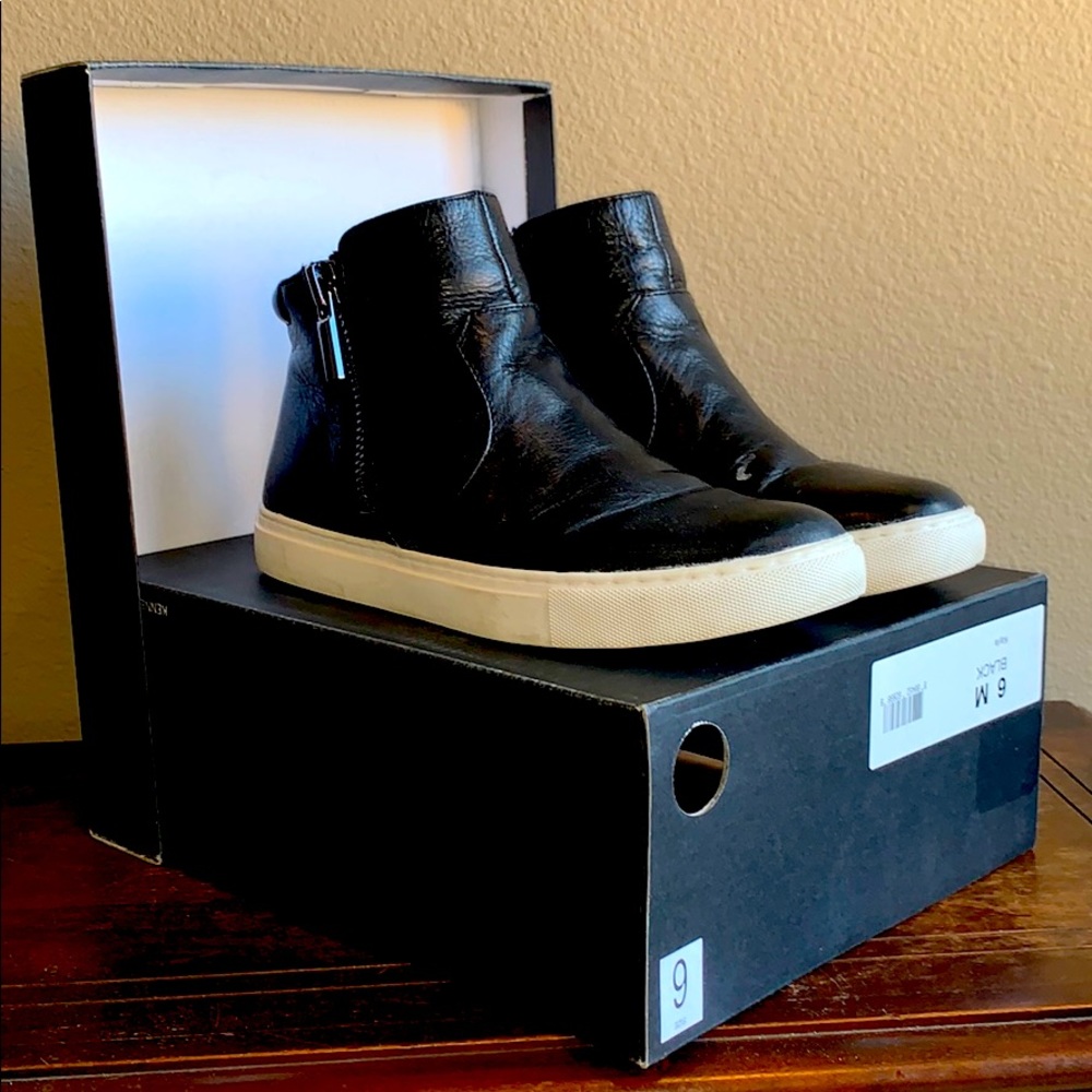 Kenneth Cole Kayla Black Leather & Zipper Sneakers